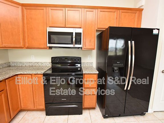 4th image of 8914 Hinsdale Heights Dr