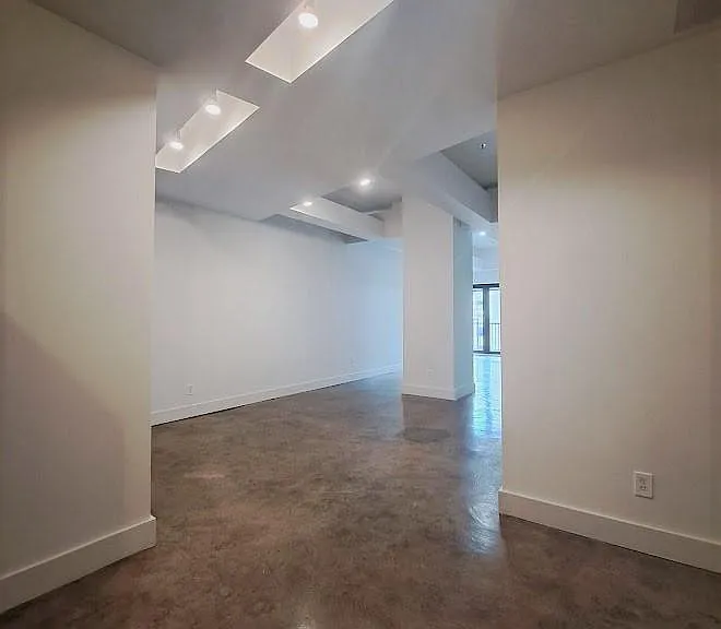 Dallas Power and Light Lofts — Photo 35