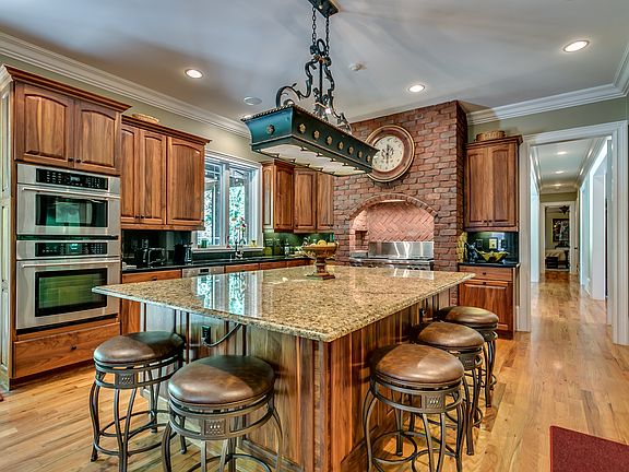 5th image of 46 Susannah Ln