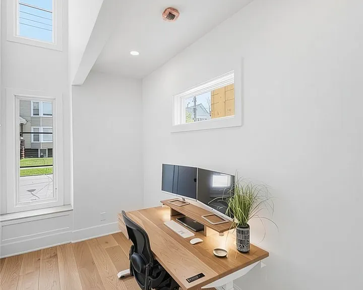 1440 W 57th St — Photo 22