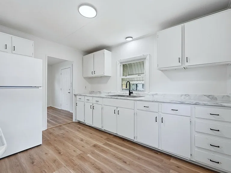 4014 Oliver St — Photo 5