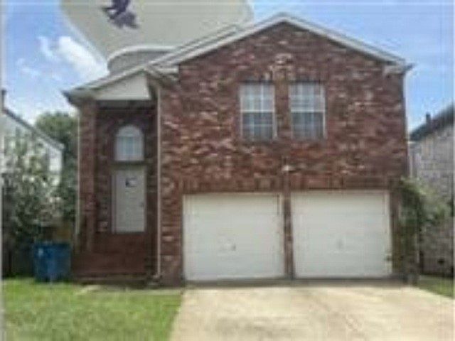 1st image of 1416 Drake Ln