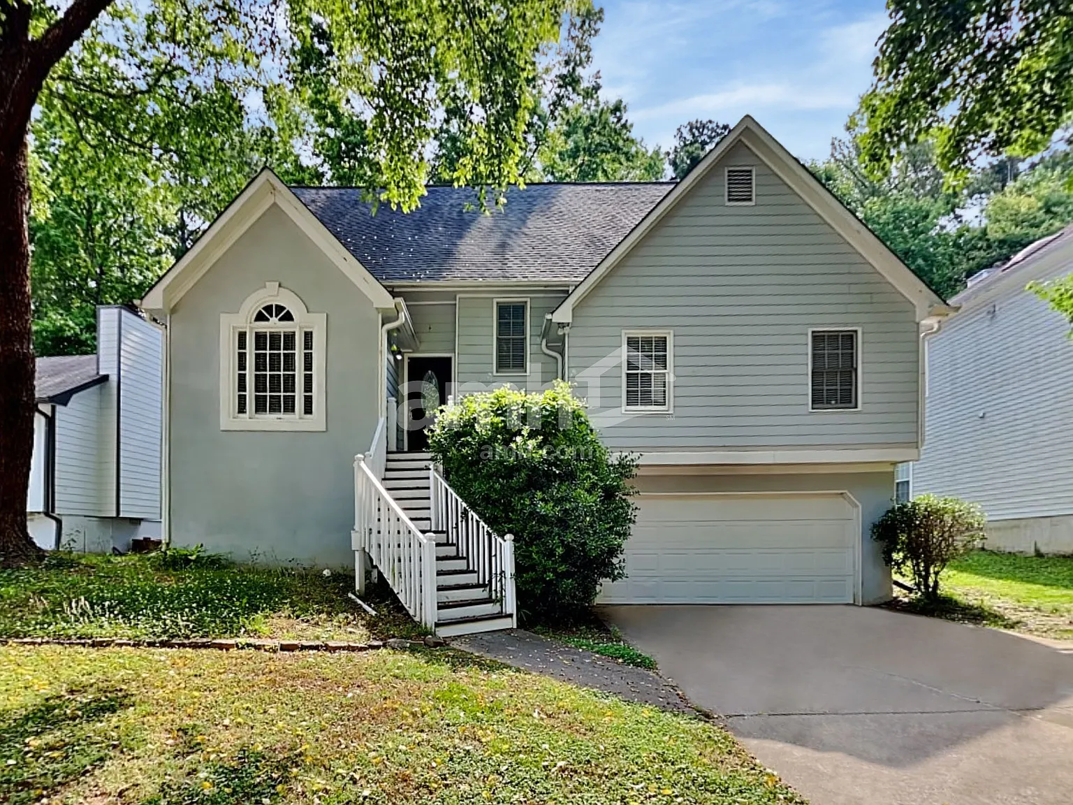 3 bed, 3.5 bath, 1972 sqft, $2,235 — Photo 1