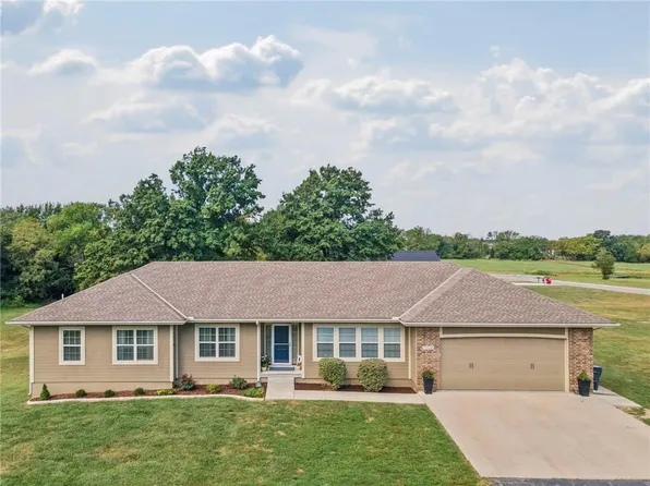 7608 S Arnett Rd, Grain Valley, MO 64029