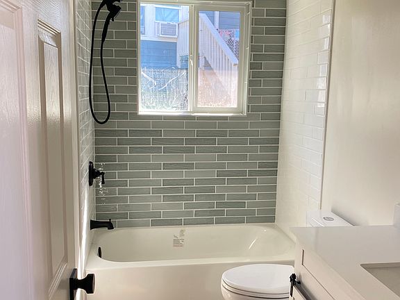 5th image of 3353 Iolani St