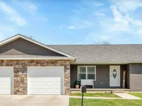 1501 Dew Drop Dr, Marion, IL 62959