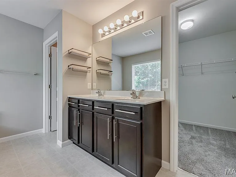 529 Parkgate Dr — Photo 22