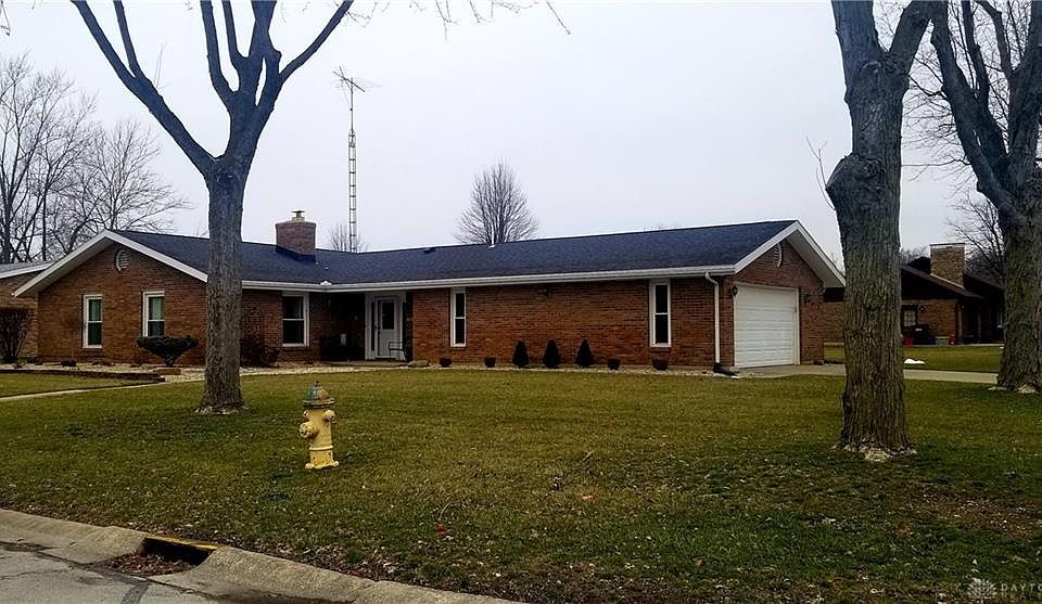 1st image of 780 Primrose Dr