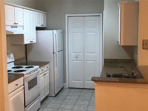 3rd image of 130 Southern Pecan Cir Unit 106