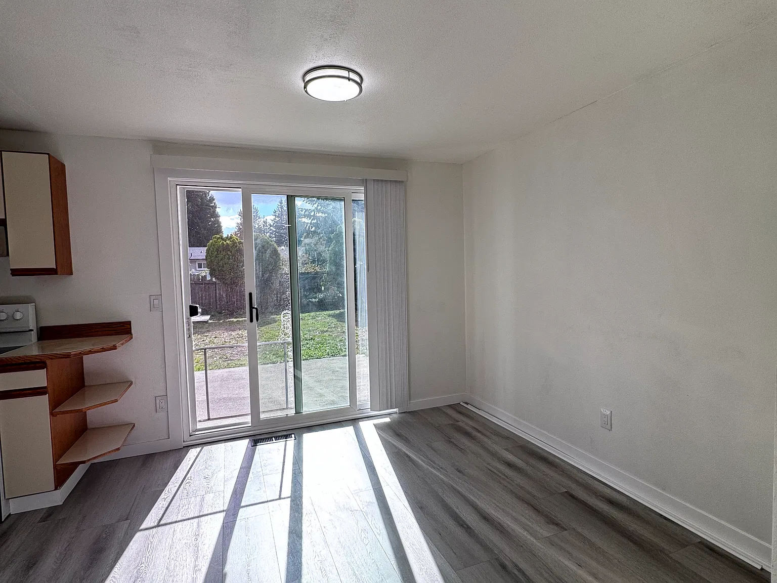 4 bed, 1580 sqft, $3,295 — Photo 4