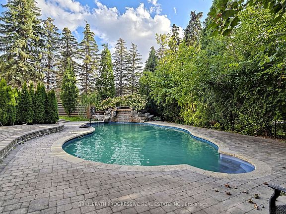 5th image of 2 Thornlea Ct