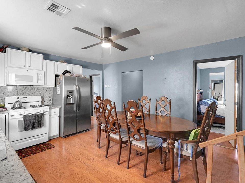 1st image of 2111 Hackett Rd