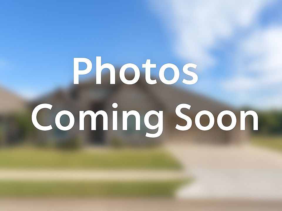2nd image of 218 Oakcrest Dr