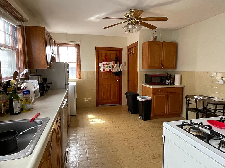 44 Frederick Ave #2 — Photo 3