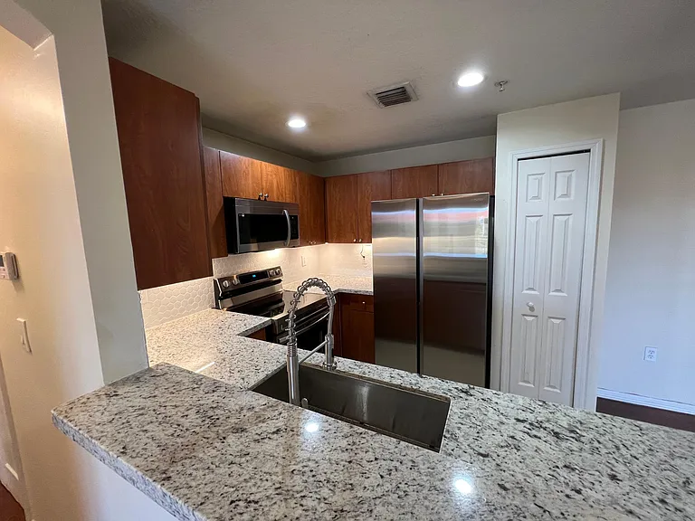 6360 NW 114th Ave #233 — Photo 7