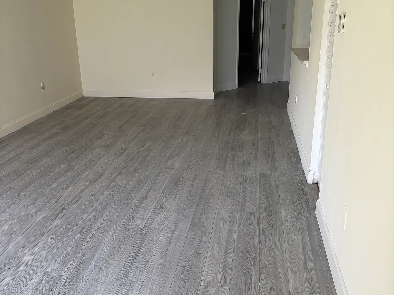 NW 97th Pl, Doral — Photo 3