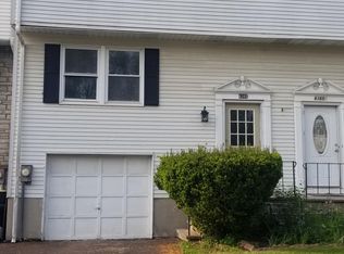 8385 Shallowcreek Rd #A, Liverpool, NY 13090