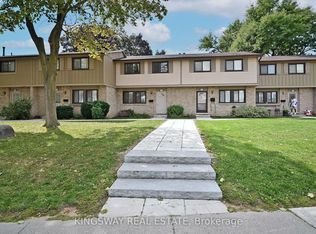105 Hansen Rd N #111, Brampton, ON L6V3C9