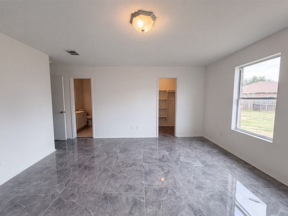4th image of 1120 Beaverwood Ln