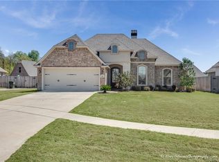 312 Cameron Cir, Benton, LA 71006