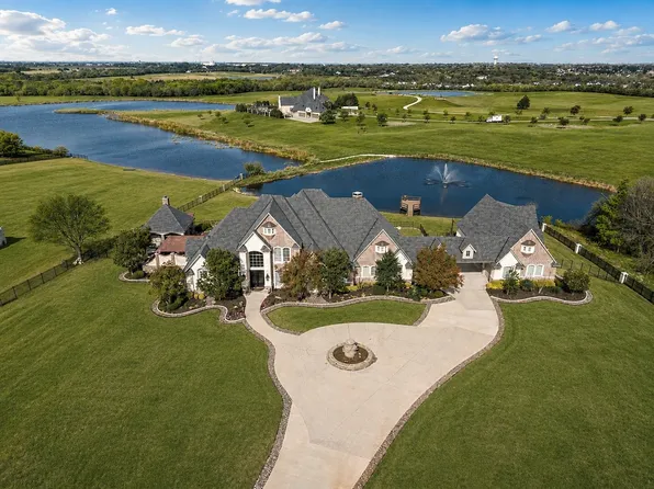 1572 Rabbit Ridge Rd, Heath, TX 75032