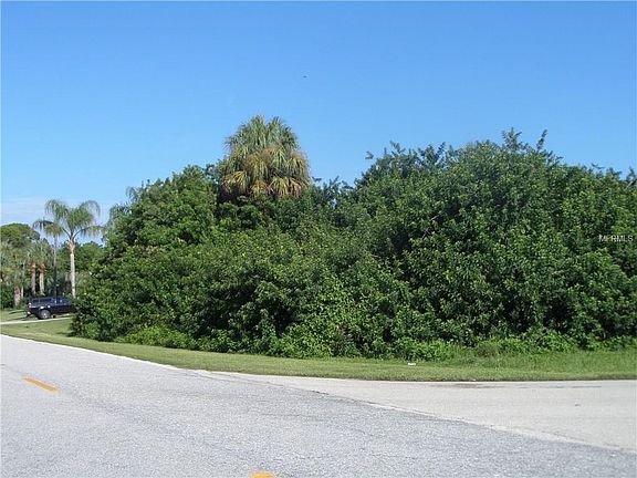 4th image of 18414 Alphonse Cir