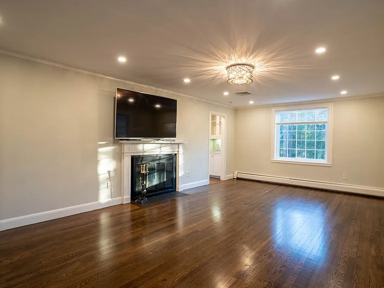 40 Puddingstone Ln #1B — Photo 11