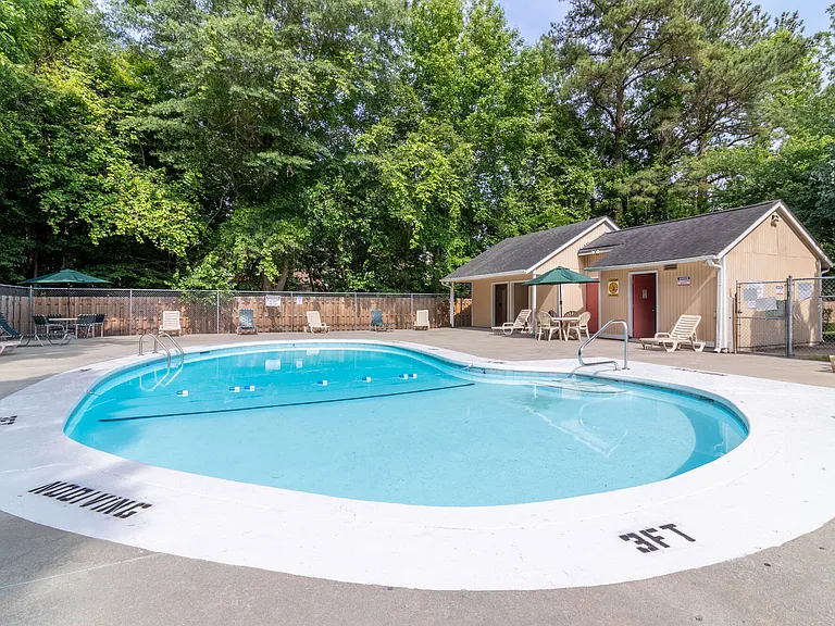 Southgate Manor Apartments — Photo 4