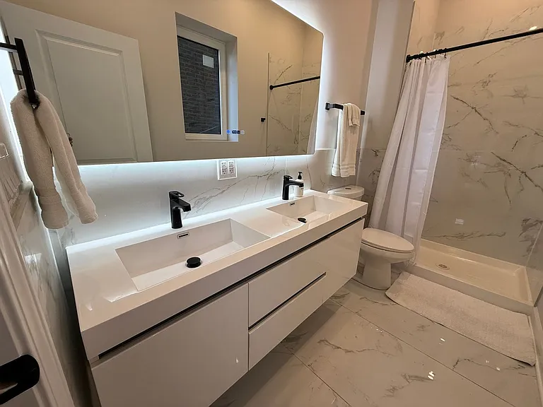 1635 S California Ave — Photo 55