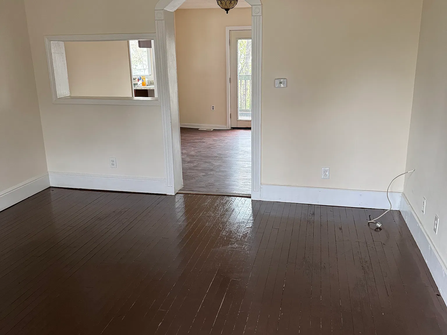 2 bed, 1000 sqft, $1,300 — Photo 3