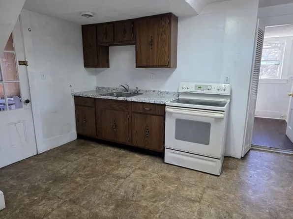 (undisclosed Address), Framingham, MA 01702
