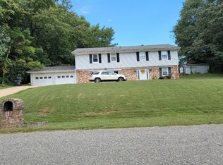 4060 Oak St, Huntingtown, MD 20639