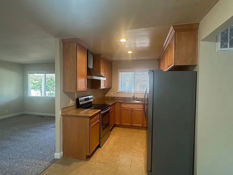 4309 Ross Ave — Photo 10
