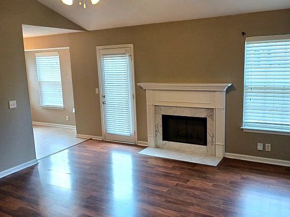 3rd image of 3747 Indian Creek Blvd