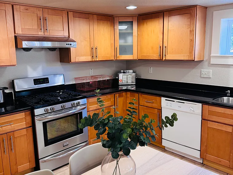 206 Sunnyside Ave #A — Photo 5