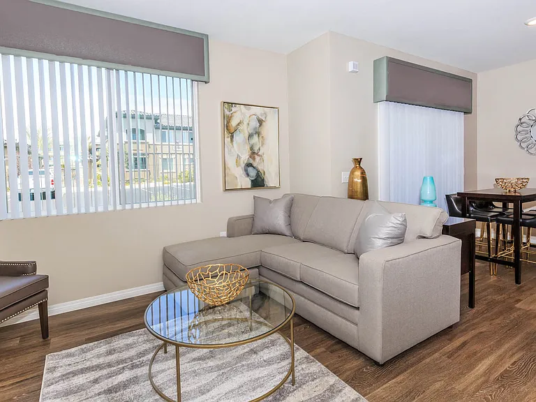 A3 751 SQFT 1 Bed 1 Bath