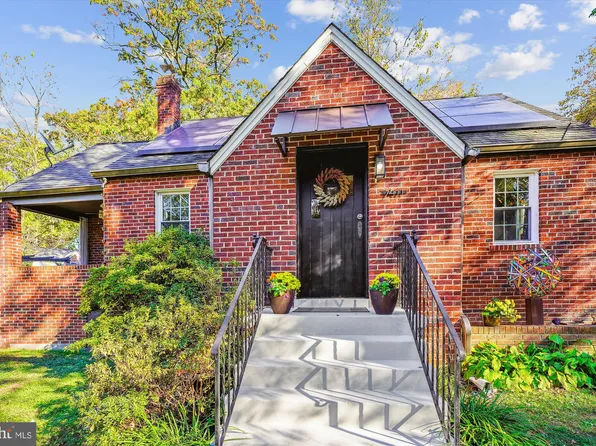 7411 Jackson Ave, Takoma Park, MD 20912