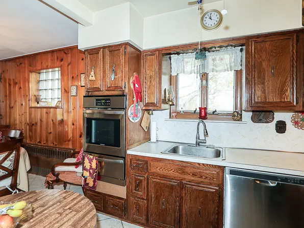 20-37 37th Street image 12 of 24