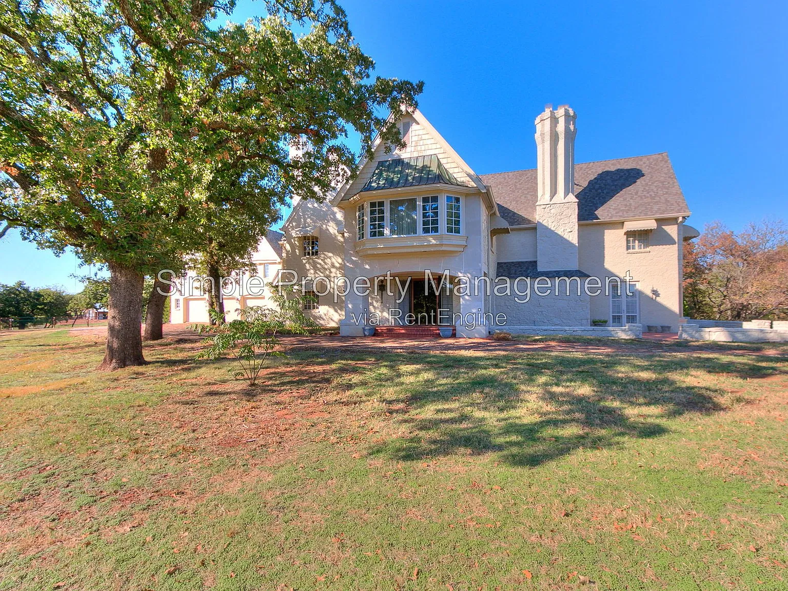 5 bed, 4.5 bath, 6408 sqft, $7,250 — Photo 2