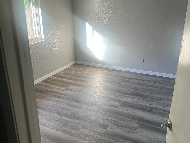 2140 Chrysler Dr #2 & 3 — Photo 13