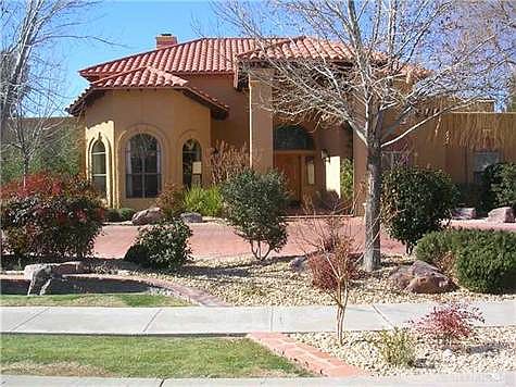 1st image of 745 Willow Glen Dr