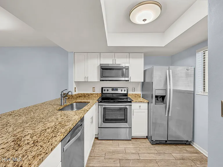4403 Holly Tree Rd — Photo 7