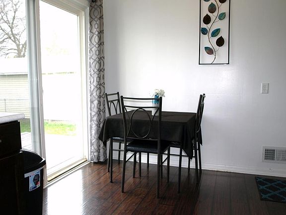 5th image of 235 Maplelawn St SE