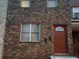 1010 Mollbore Ter, Philadelphia, PA