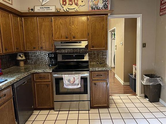 5th image of 501 W Redwood St