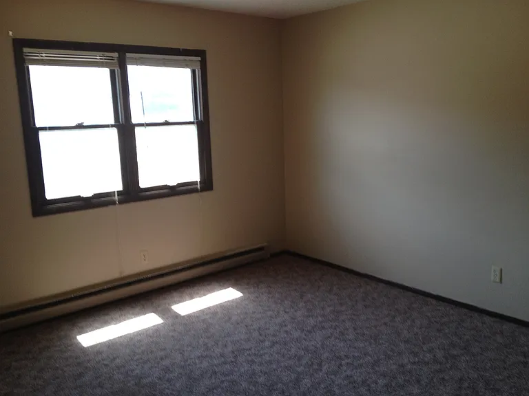 2220 E Foothills Dr — Photo 6