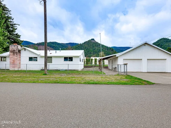222 N 4th St, Osburn, ID 83849