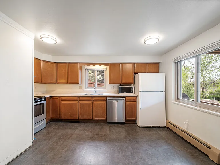 Full size remodeled kitchen Extra large full size kitchen