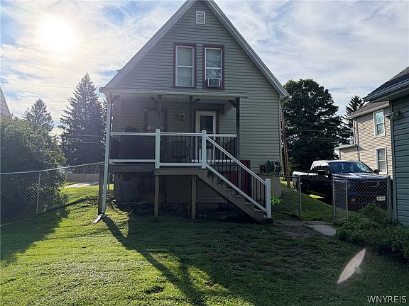 3rd image of 130 N 21st St