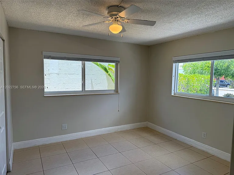 715 NE 2nd Ave #101 — Photo 9